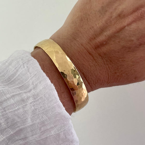 Wide Hammered Gold Stretch Bangle main image 0